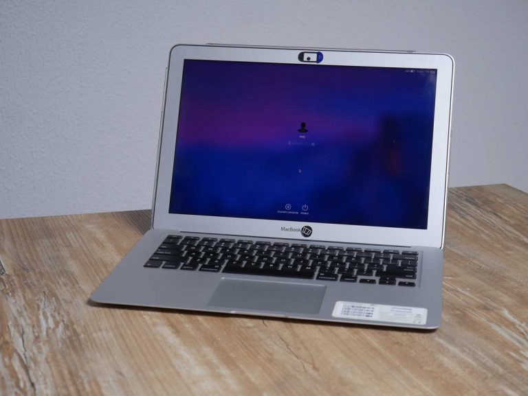 Zalany laptop - MacBook Apple
